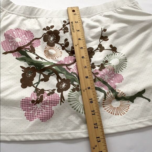 Athleta Cream Floral Athletic Skort Built in Shorts Size Small - Picture 10 of 11